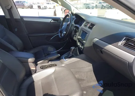 2013 Volkswagen Jetta 2.5L Se z USA, uszkodzony, nr VIN 3VWDP7AJ5DM237497